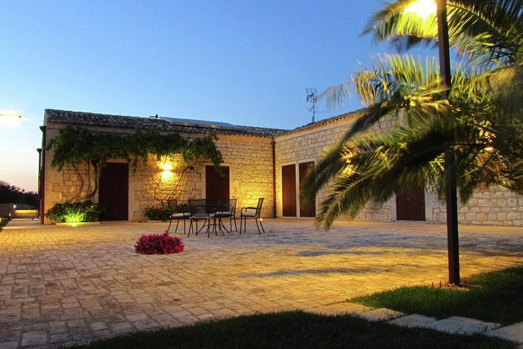 Casa Al Castello Pension Ragusa Buitenkant foto
